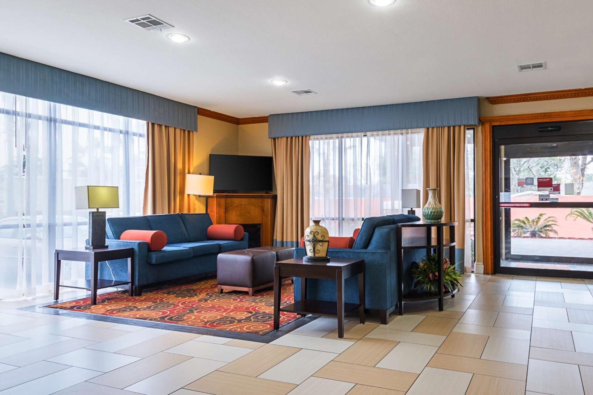 Comfort Suites Lake Charles Esterno foto